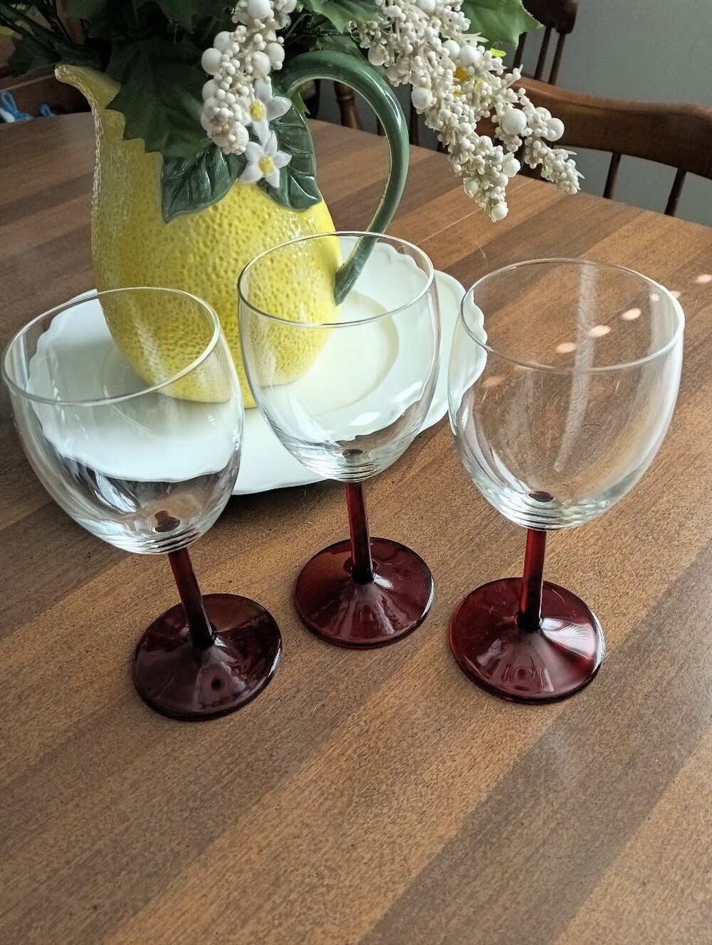 NWOT 3 Red Stem Glass Wine Glasses